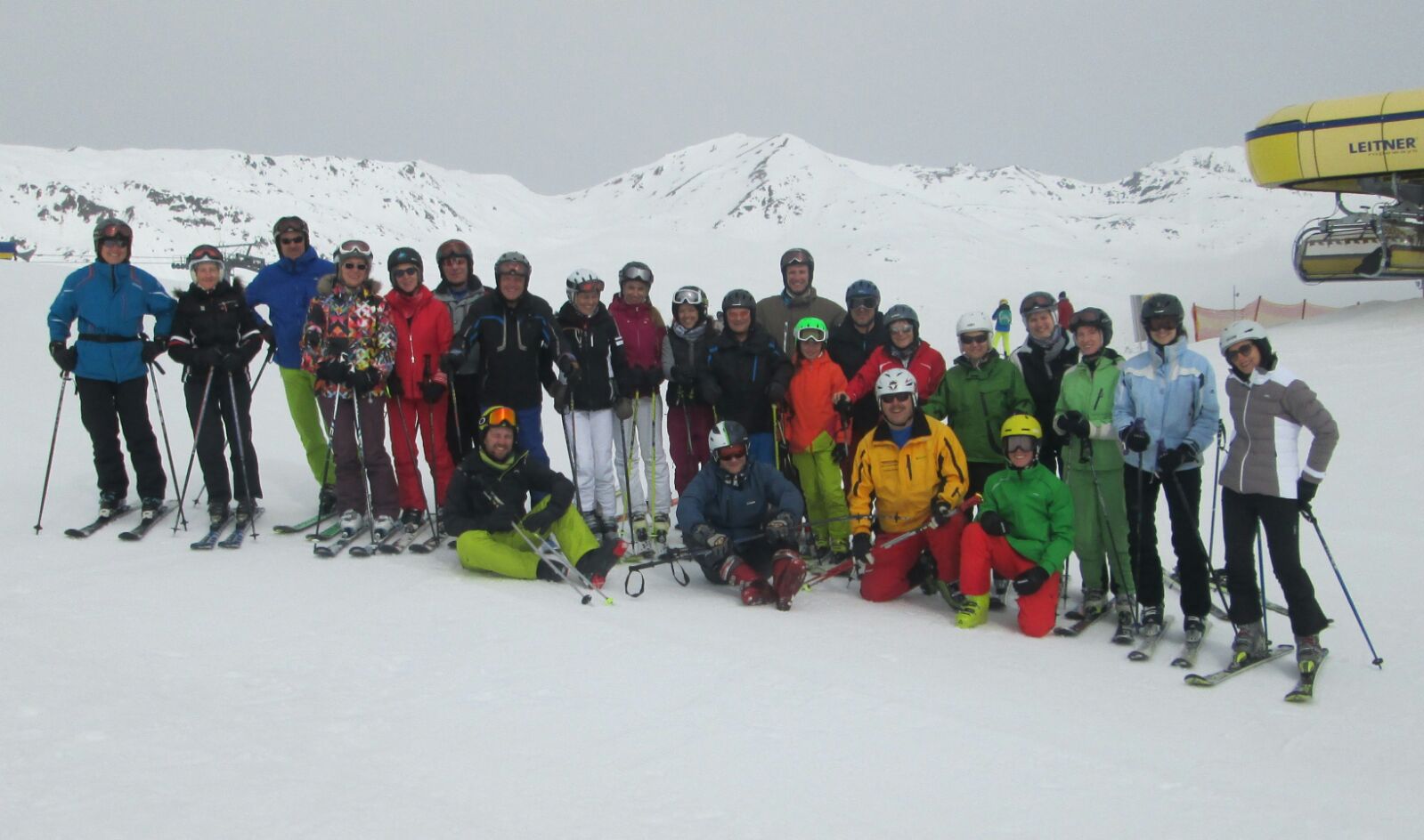 8 Gruppenbild mit Skilehrern